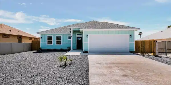 15638 Escapade Street