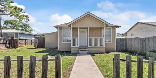 3741 Lynda Lee Drive