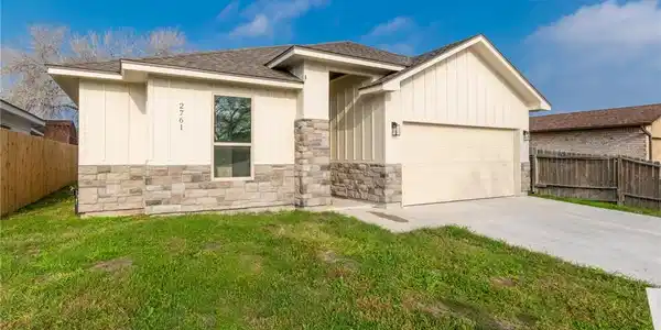 2761 Camargo Drive