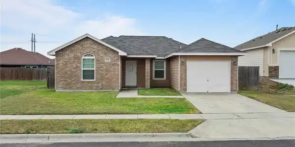 1526 Bay Moon Court