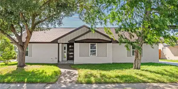 6417 Coral Gables Drive