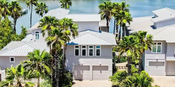 3700 Island Moorings Parkway
