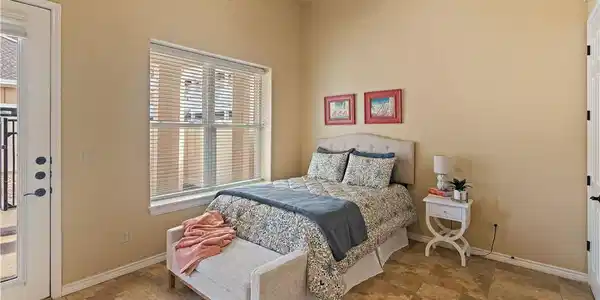 Image 3: Big bedrooms with private balcony and ensuite!