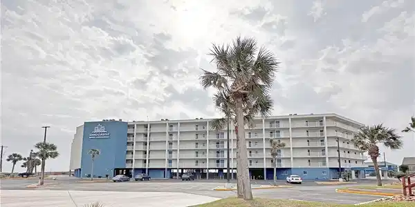 800 Sandcastle Drive