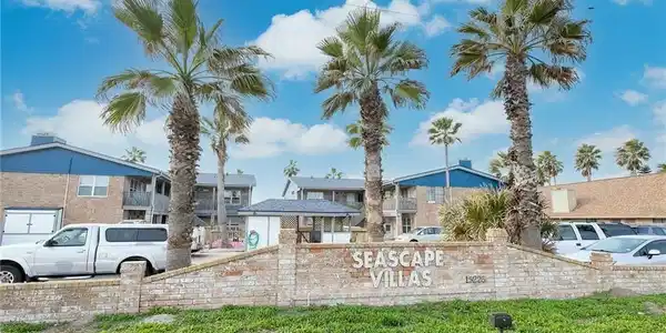 15225 Leeward Drive