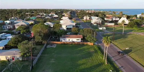 3626 Laguna Shores