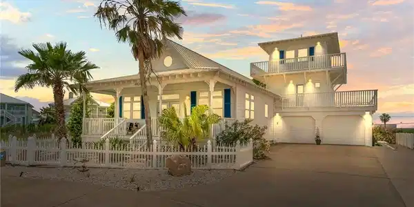 4820 Sanibel