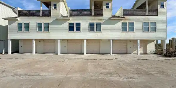 118 W Palm Beach Road