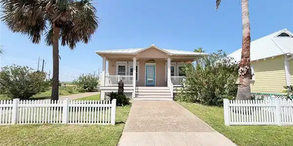 109 Beachwalk