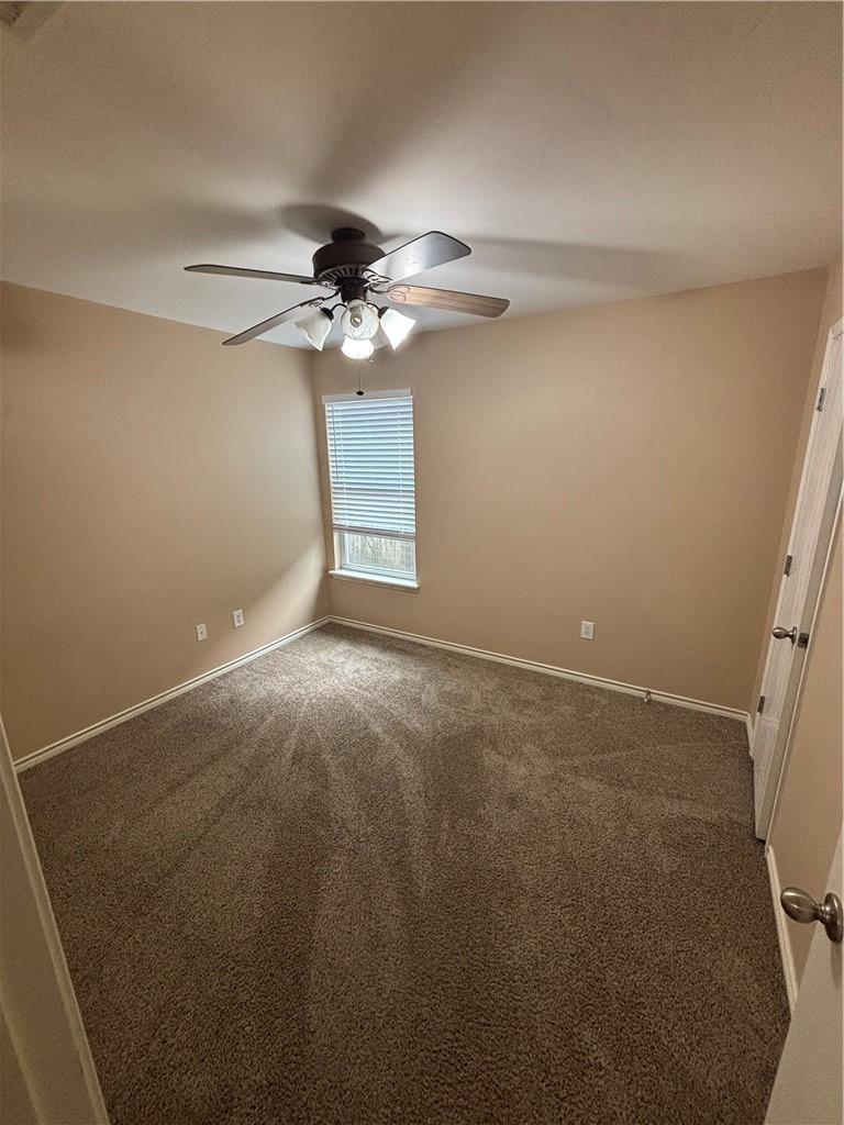 Image 4: 2nd bedroom