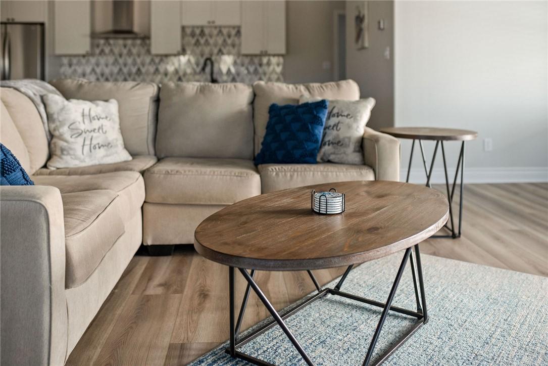 Image 3: Living Area