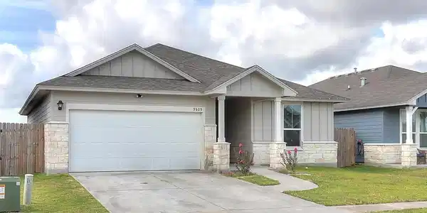 9509 Sedalia