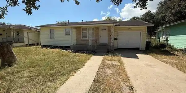 1037 Catalina Place