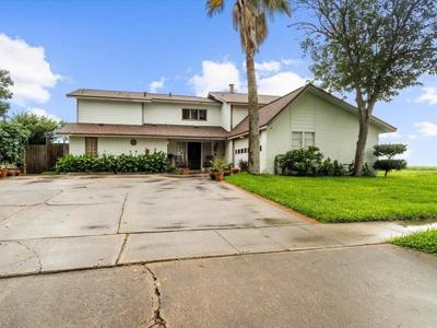 105 Shorecliff Drive
