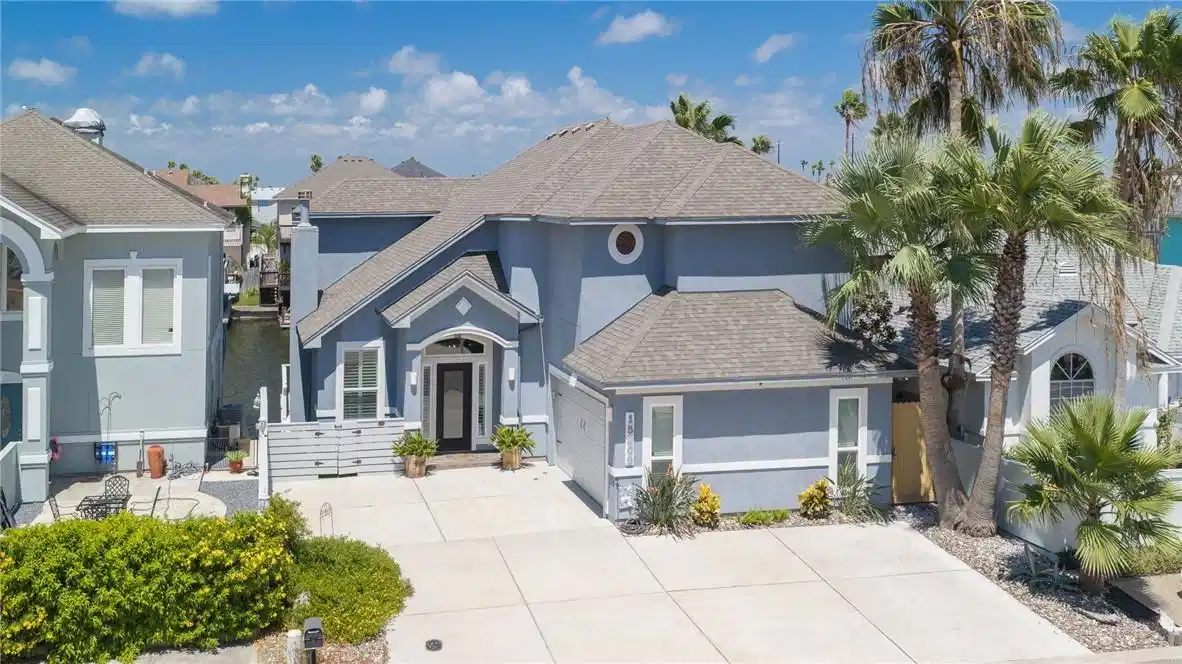 Image 1: WELCOME to 15309 Beaufort Court!
