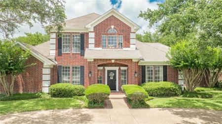5918 WOODMERE Drive