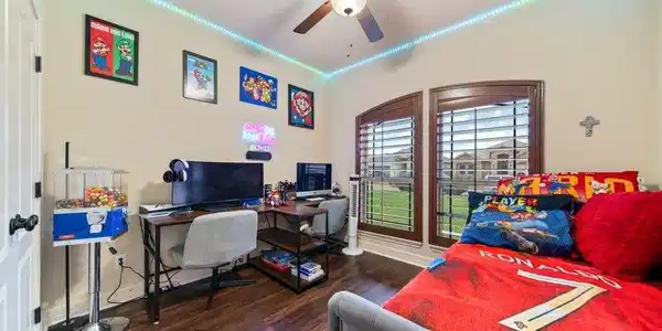 Image 3