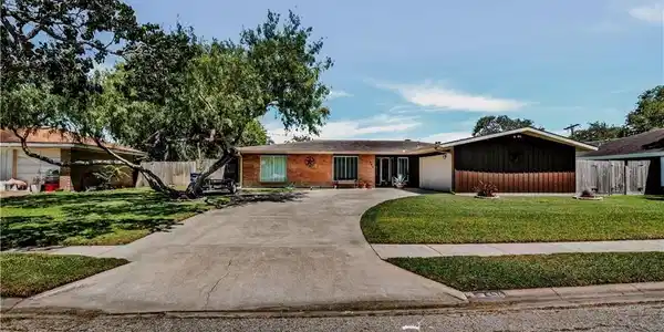 506 Greenway Drive