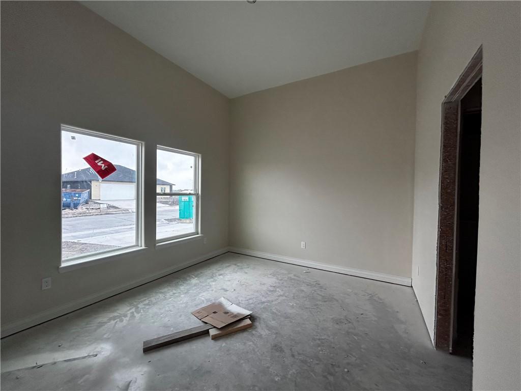 Image 3: Front bdrm with ensuite bath