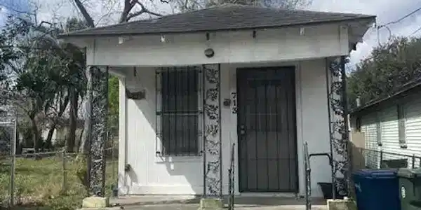 713 25th Street