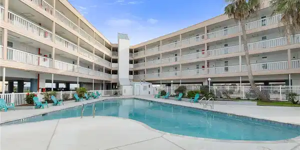 3938 Surfside Boulevard