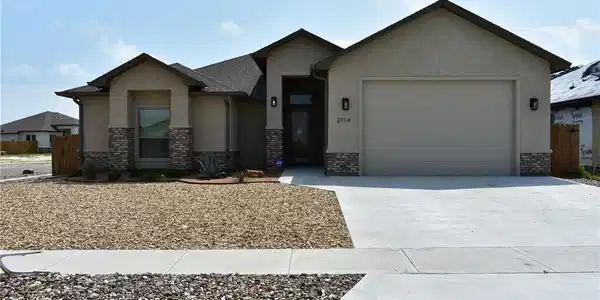 2114 Shoreline Vista Drive