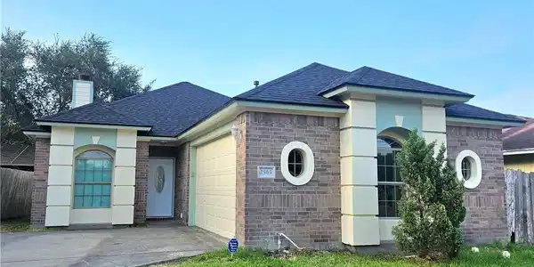 2565 Crestlea Drive