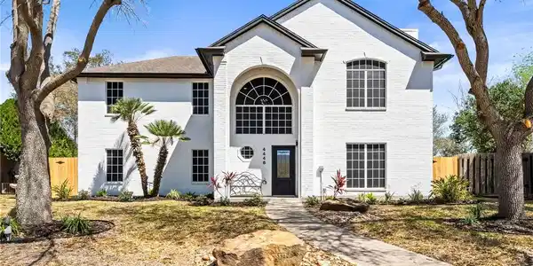 4446 Lake Superior Drive