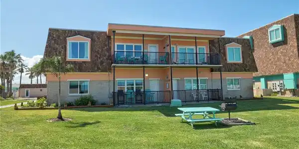 700 Island Retreat