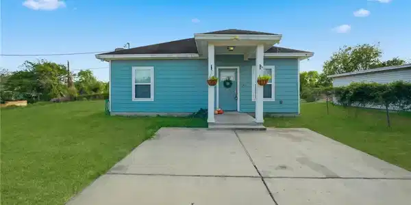 10009 Shane Dr