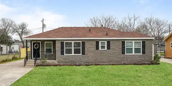 1214 Cambridge Drive