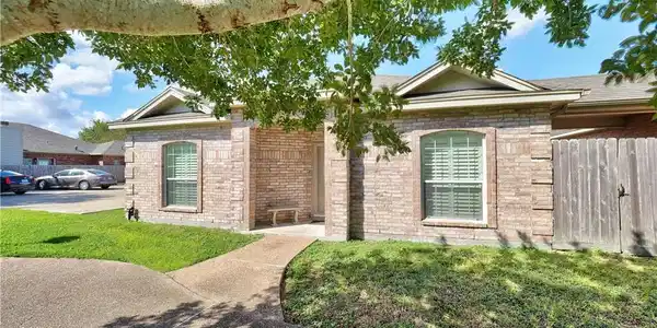 7205 THE MANSIONS Dr