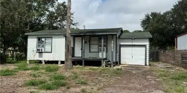 3814 Sweet Bay Drive