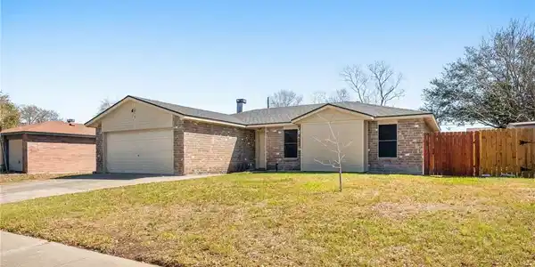 2742 Blue Grass Drive