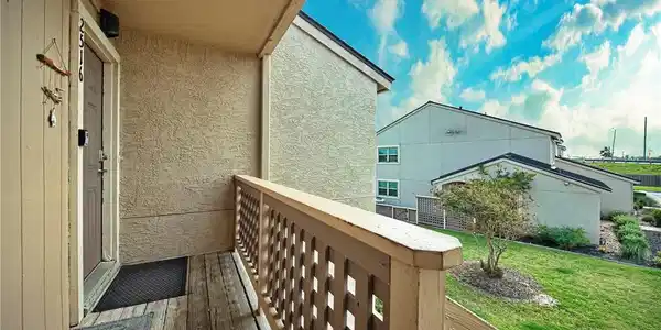 Image 2: Steps from your door to the water, with lush lands