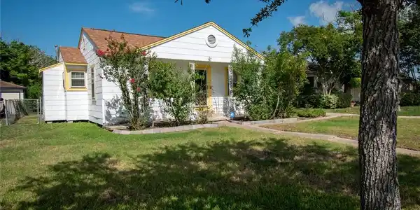 1522 Clodah Drive