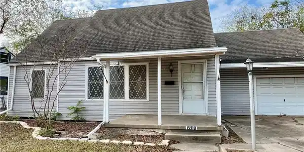 1209 Logan Avenue