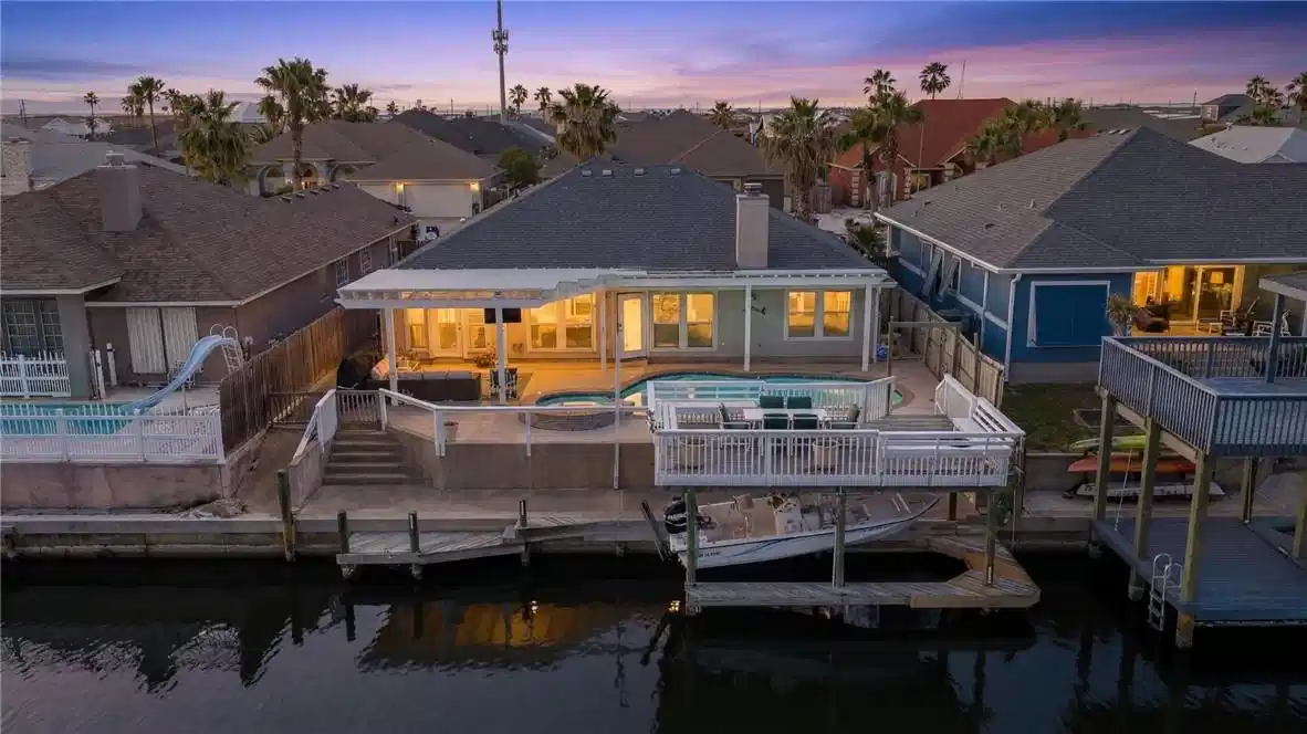 Image 1: Island living done right