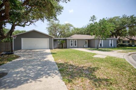 115 Saunders Lane