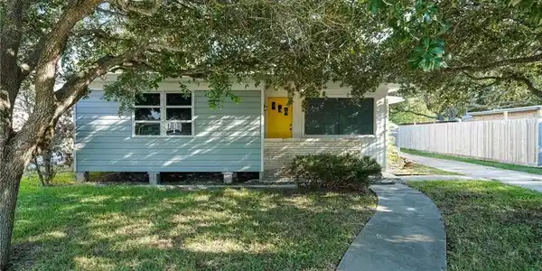 1011 Ponder Street