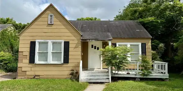 325 Texas Avenue