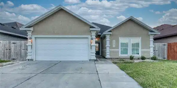 5821 Bella Di Giorno Drive