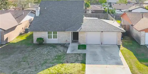 5730 Crestwood Drive