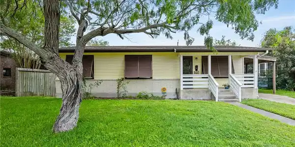 426 Paloma Street