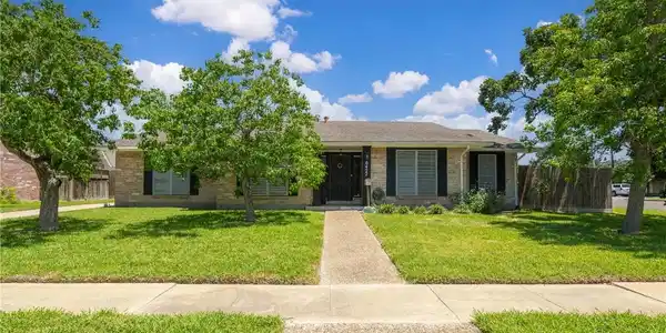 6422 Coral Gables Drive