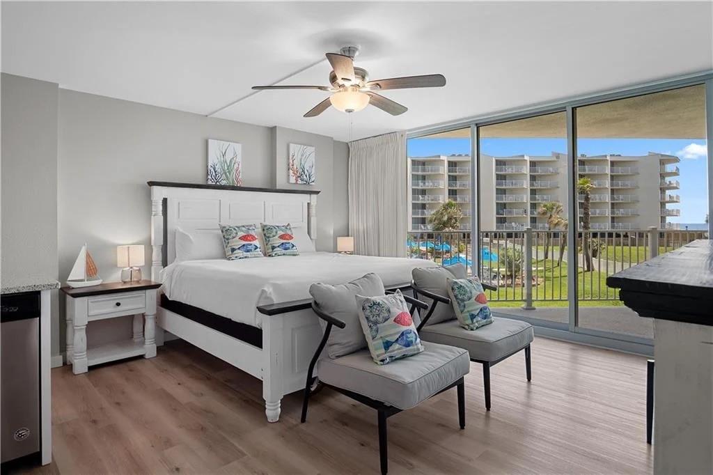 Image 2: Coastal inspired furnishings