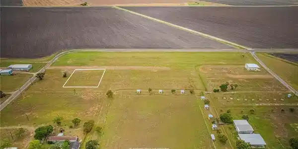 Image 2: 509 Wilhelm Street - approximately.58 acre