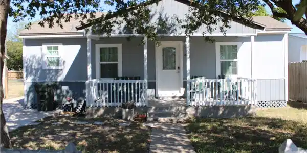 2418 Cleo Street