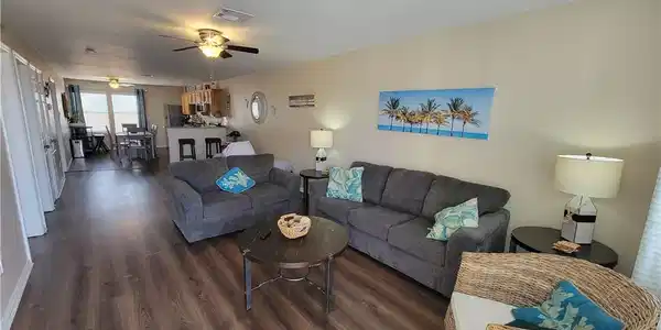 Image 2: Large living room with sleeper sofa