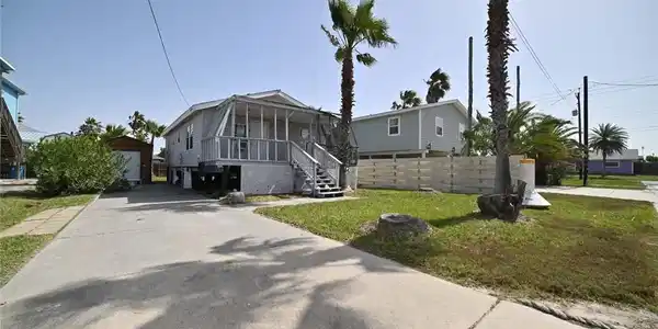 317 Leslie Lane